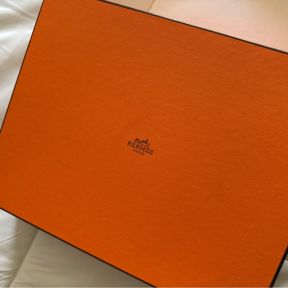 Hermès Oran Noir Sandal Size 40 (9.5) Retail $840+ Tax - Picture 7 of 13